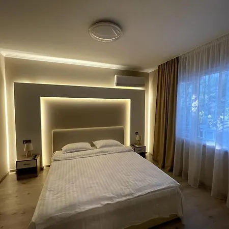 アパート Center 1 *