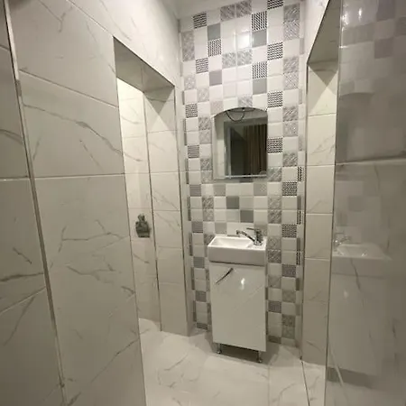 Center 1 * ヴァルナ